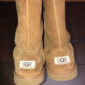 Authentic Classic UGG size 5
